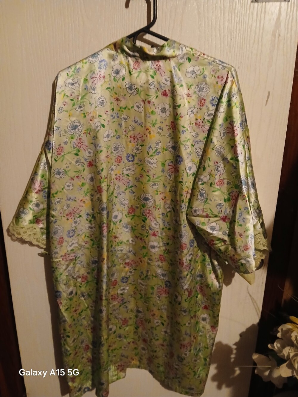 Secret Treasures Floral Robe - Picture 6 of 7